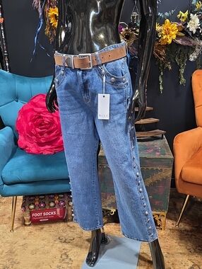 Blue Cropped Wide-Leg Jeans with Side Button Trim